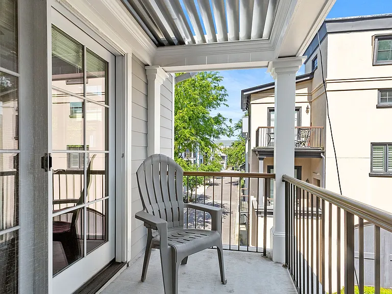 7 Corinne St — Photo 25