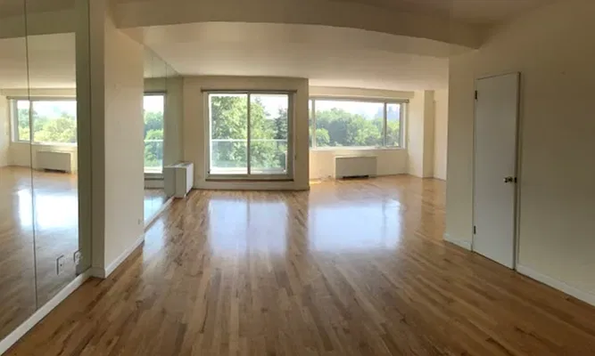 Living room, photo 1