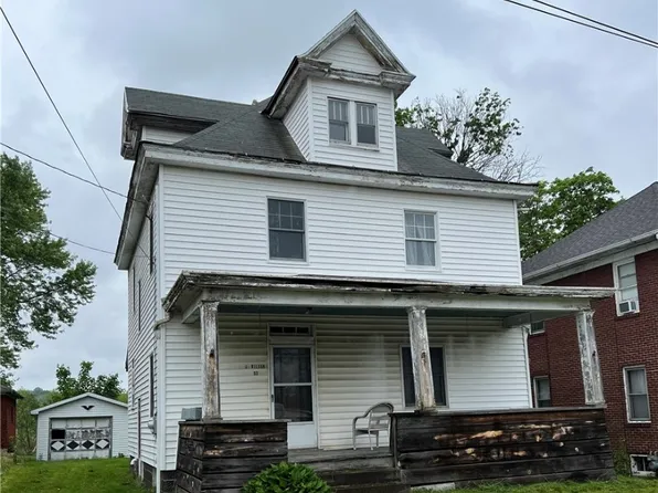 53 Liberty St, Smithfield, PA 15478