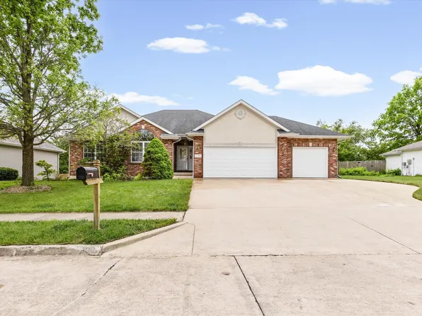4200 Cedar Crest Ln, Columbia, MO 65203