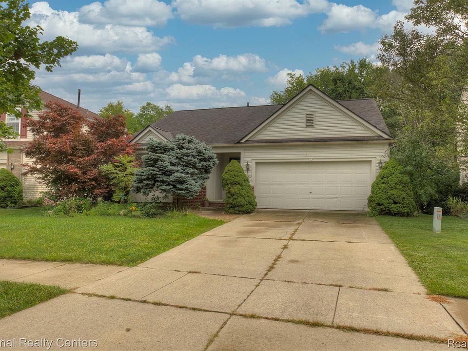 1st image of 6331 Creekside Cir