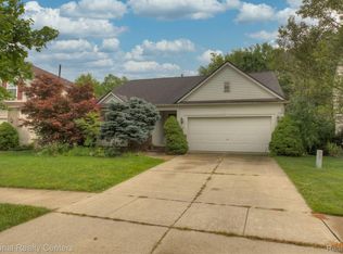 6331 Creekside Cir, Ypsilanti, MI 48197
