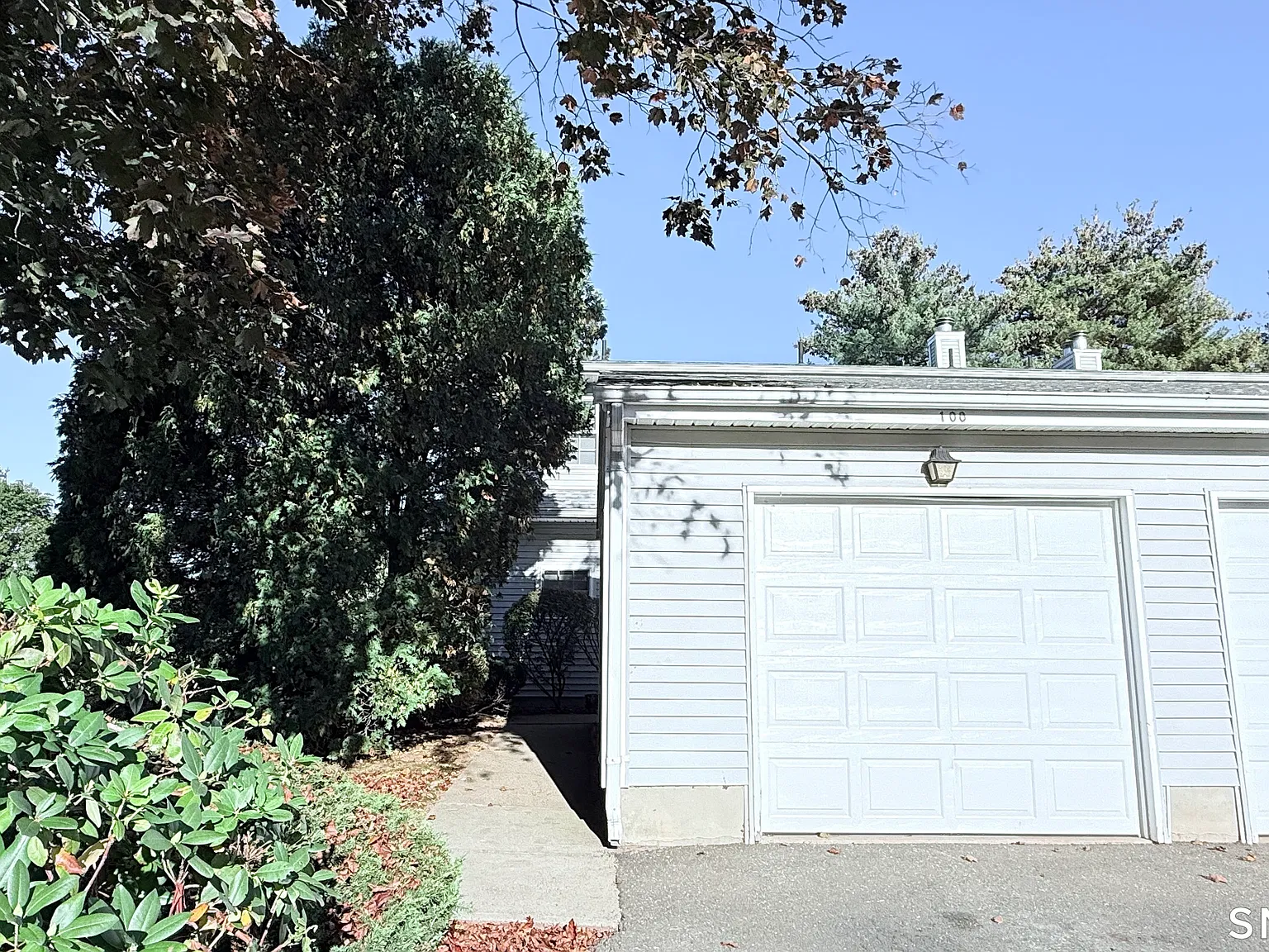 2 bed, 1.5 bath, 1432 sqft, $2,150 — Photo 2