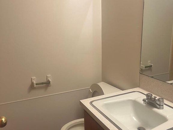 5th image of 1460 Benton St #16