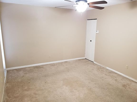 4th image of 16518 Silverhill Dr