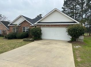 303 Links View Dr, Bonaire, GA 31005