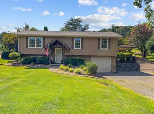 3615 Strong Rd, Mascot, TN 37806