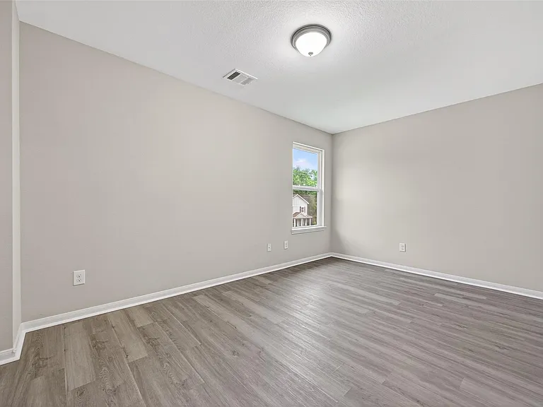 14774 Bowie Ln — Photo 24