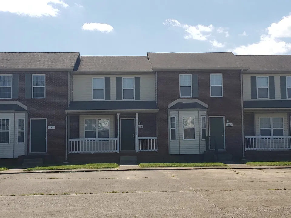 235 Tree Line Dr