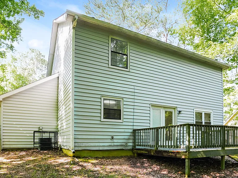 882 Stormy Ln — Photo 17