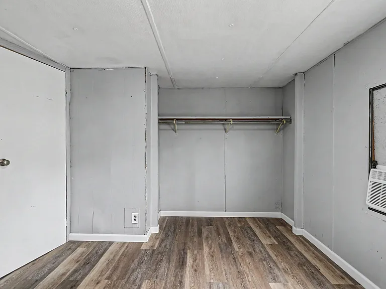 2751 Malvern Ave — Photo 54