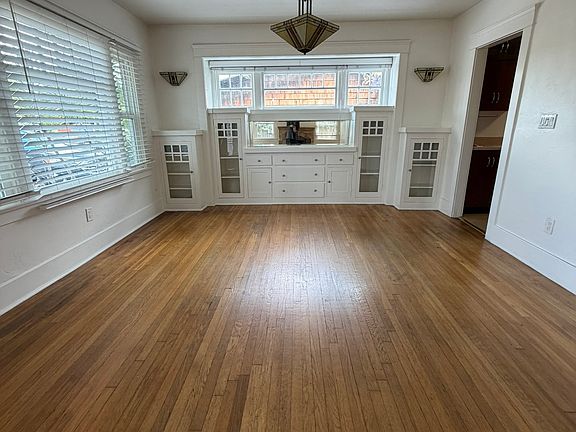 3rd image of 2927 Kalmia St
