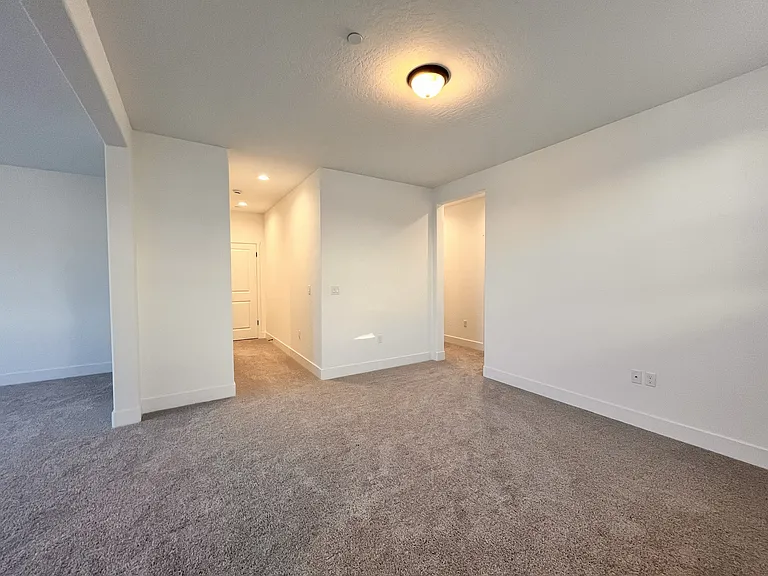 2827 E Colina Dr — Photo 11