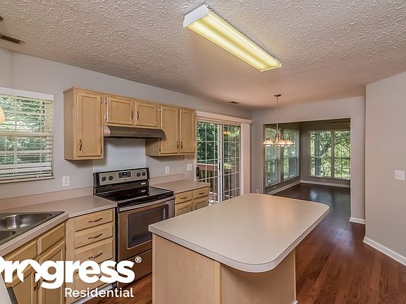 4th image of 326 Ella St