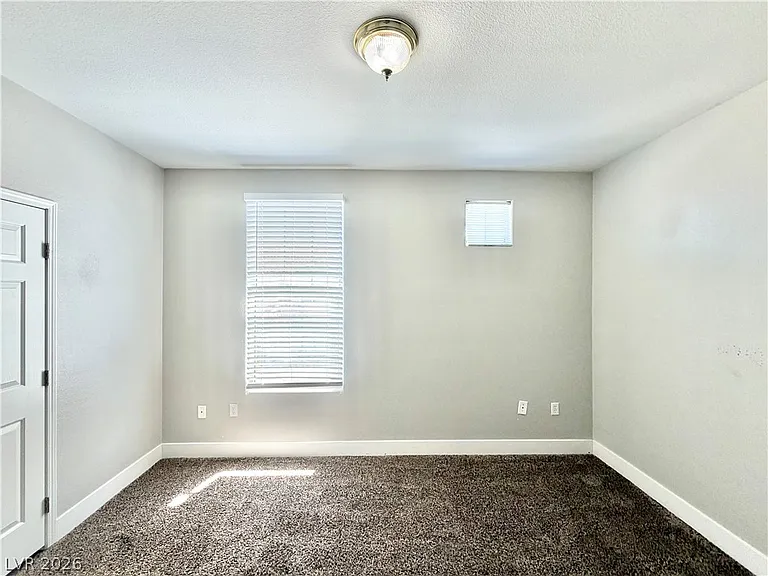 8555 W Russell Rd #2018 — Photo 21