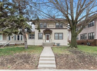 811 Snelling Ave N, Saint Paul, MN 55104