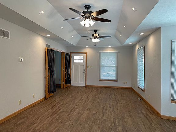 5th image of 6629 Ballard Ave