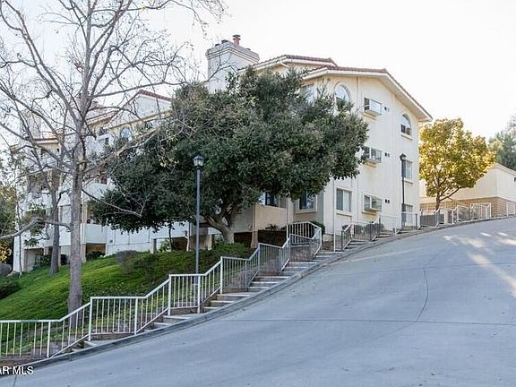 2nd image of 2533 Antonio Dr Unit 103