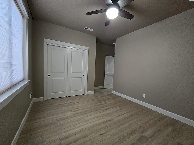 2914 Karlee Dr — Photo 33
