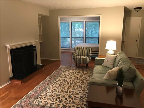 4th image of 1107 Summit North Dr NE #1107