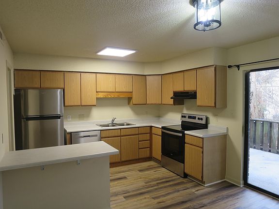 2nd image of 9023 Countryside Ln #B