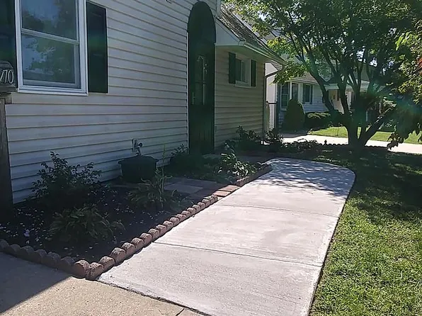 170 Northturn Ln, Levittown, PA 19054