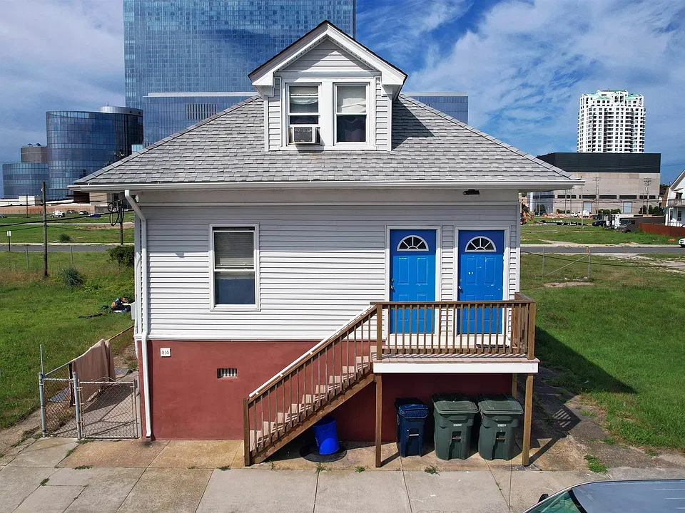 214 Seaside Ave #3