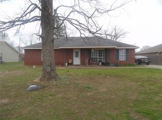 110 Saskatchewan Rd, Roland, OK 74954