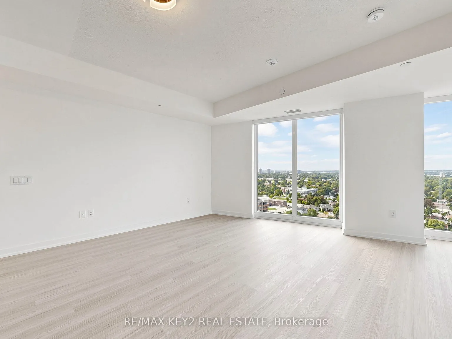 2 bed, $2,395 — Photo 4