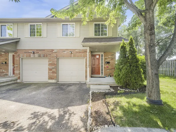 120 Dudhope Ave #17, Cambridge, ON N1R 4T7