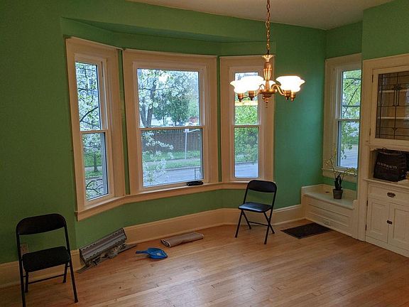 3rd image of 3303 N Bartlett Ave