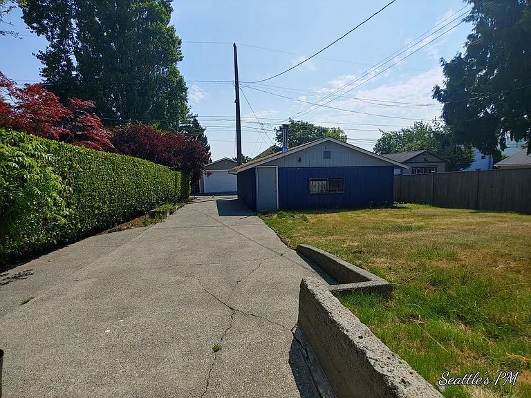 7510 34th Ave SW — Photo 12