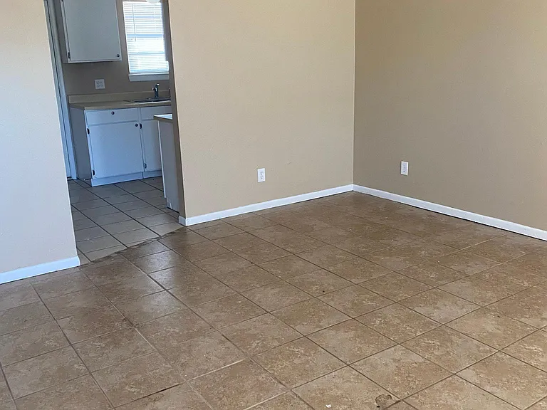 1413 Becky Ct #1413 — Photo 2