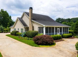 6455 Arrowhead Rd, Murrayville, GA 30564
