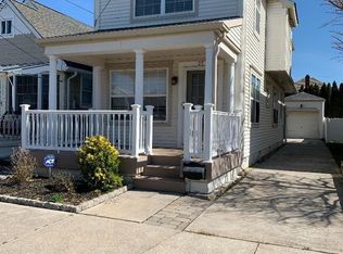 27 N Frontenac Ave, Margate City, NJ 08402