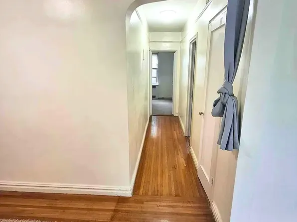 61-41 Saunders Street image 4 of 16