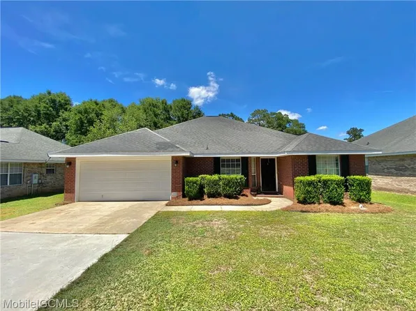 5820 Spyglass Dr, Mobile, AL 36618