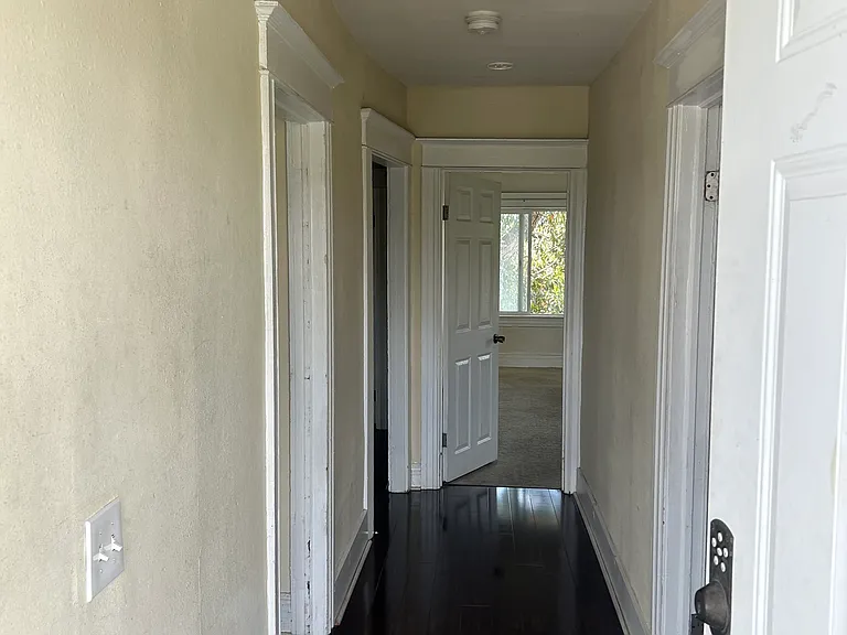 2228 S Catalina St — Photo 2