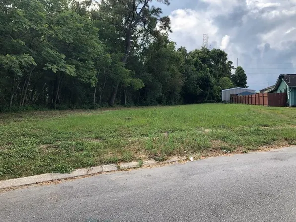 11028 Dreux Ave, New Orleans, LA 70127