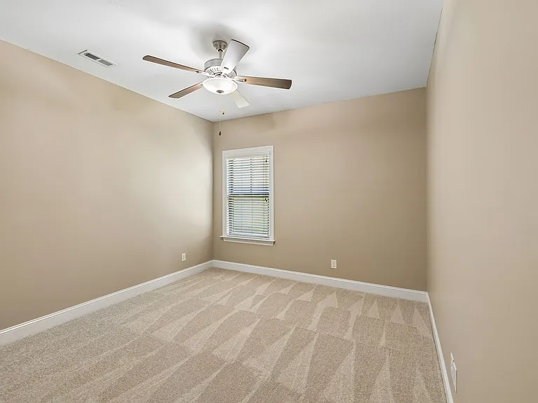 5425 Bungalow Cir — Photo 9