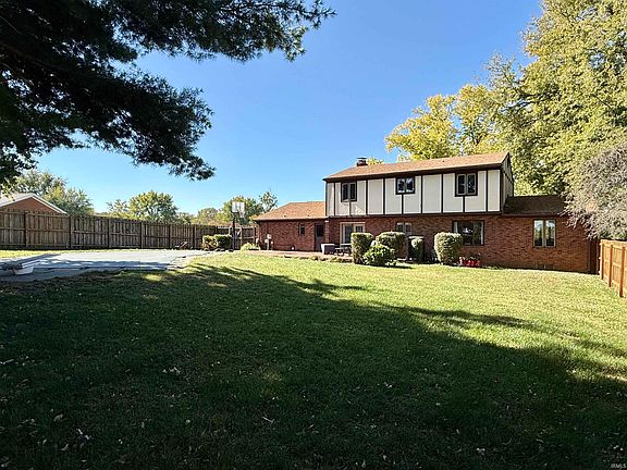 2nd image of 592 S Concord Dr