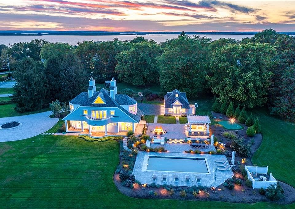 5 Courageous Cir, Bristol, RI 02809 MLS 1329889 Zillow