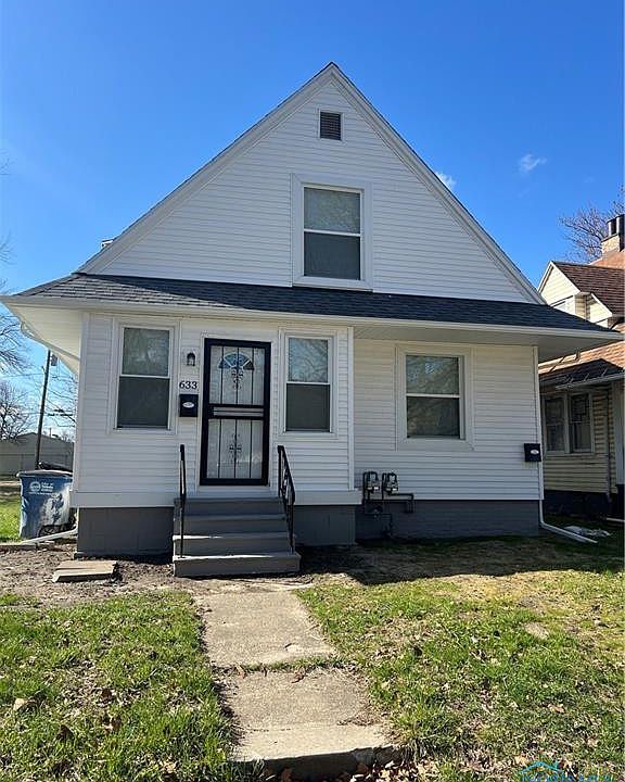 1st image of 633 Fernwood Ave
