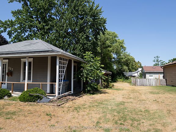 4th image of 157 Adelaide St