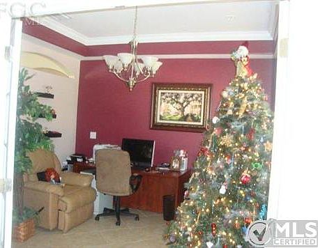 5th image of 684 Delmonico St