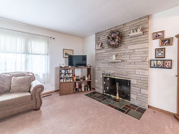 3rd image of 3487 Lambeth Pl