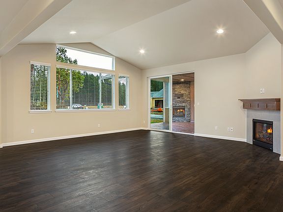 3rd image of 4811 Pintail Ct NE
