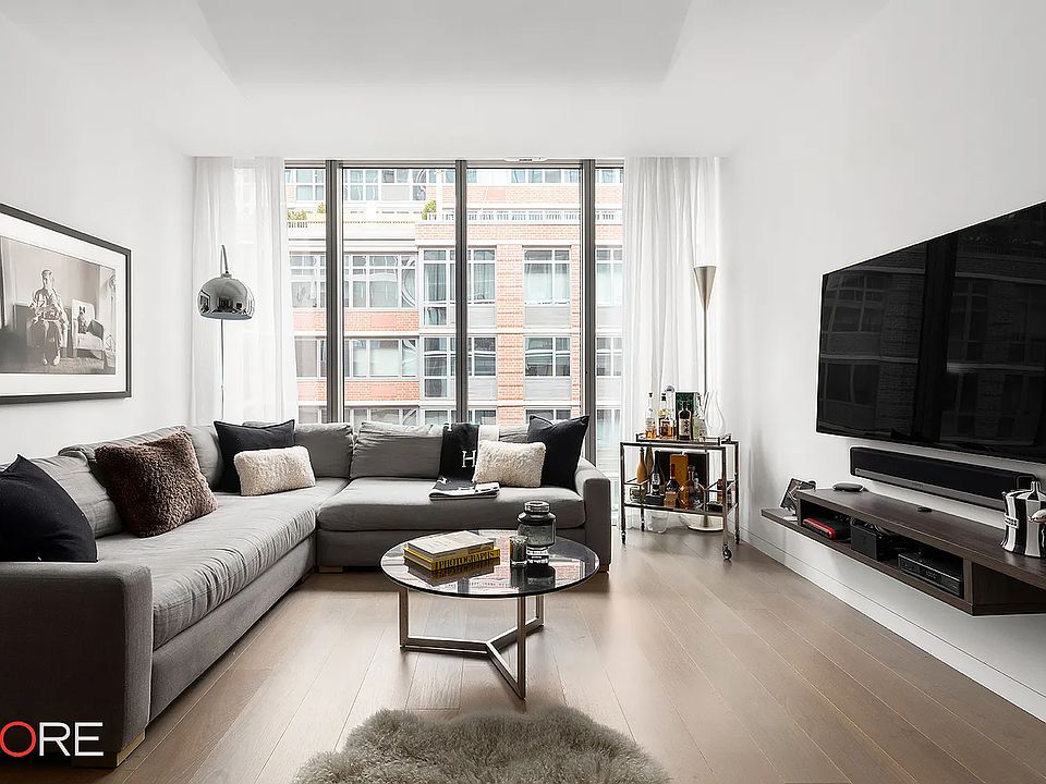 1st image of 520 W 28th St #22