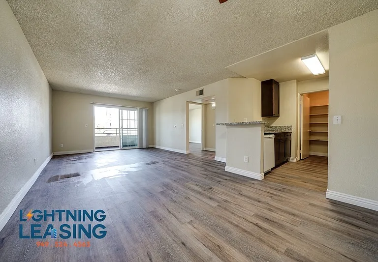 2850 Riverside Dr #2-206 — Photo 14