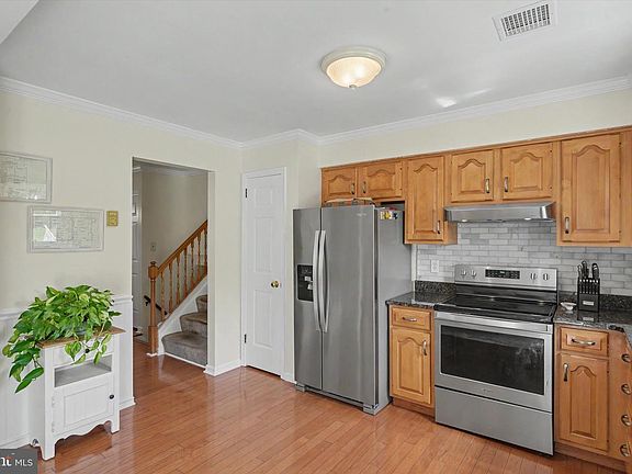 3rd image of 14 N Fileys Rd